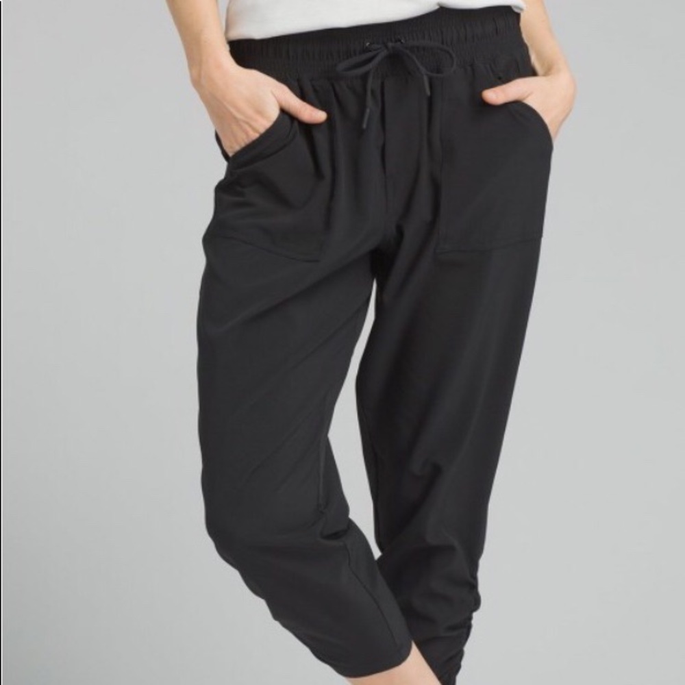 NWT Prana black capri active pants